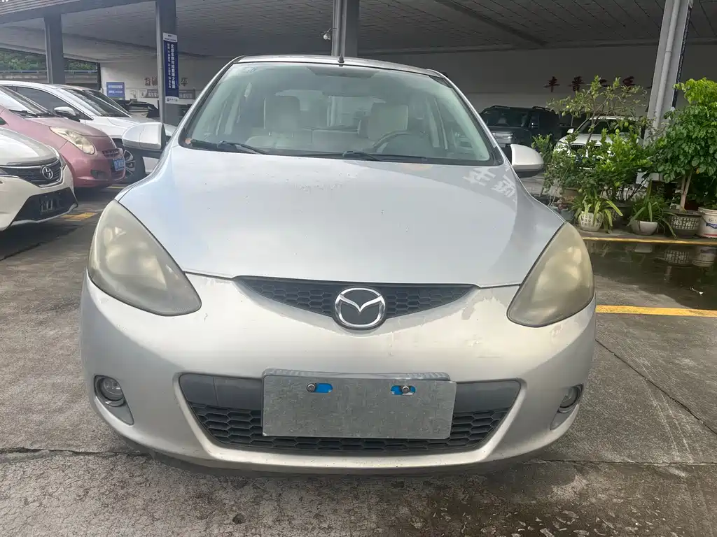 Mazda 2 009 1.5L AT