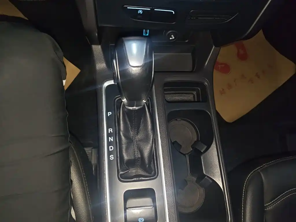 Ford Kuga — миниатюра 14