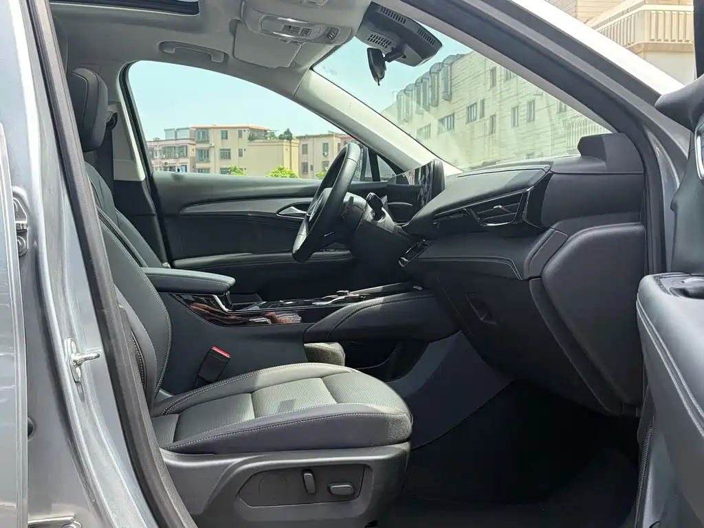 Buick Envision S — миниатюра 10