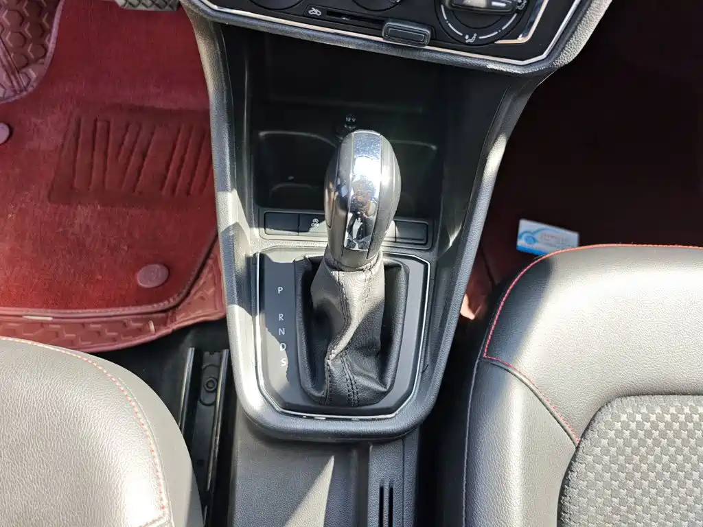 Volkswagen Santana — миниатюра 14