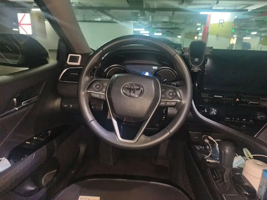 Toyota Camry 2021 2.0G Luxury