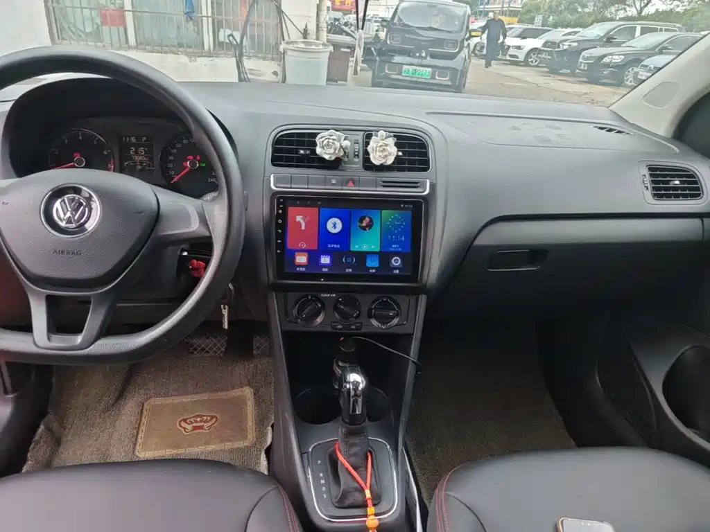 Volkswagen Polo — миниатюра 13
