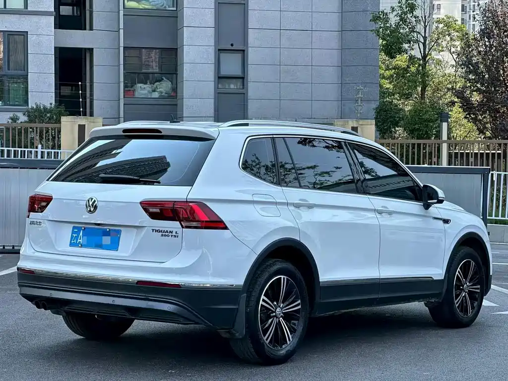 Volkswagen Tiguan L — миниатюра 3