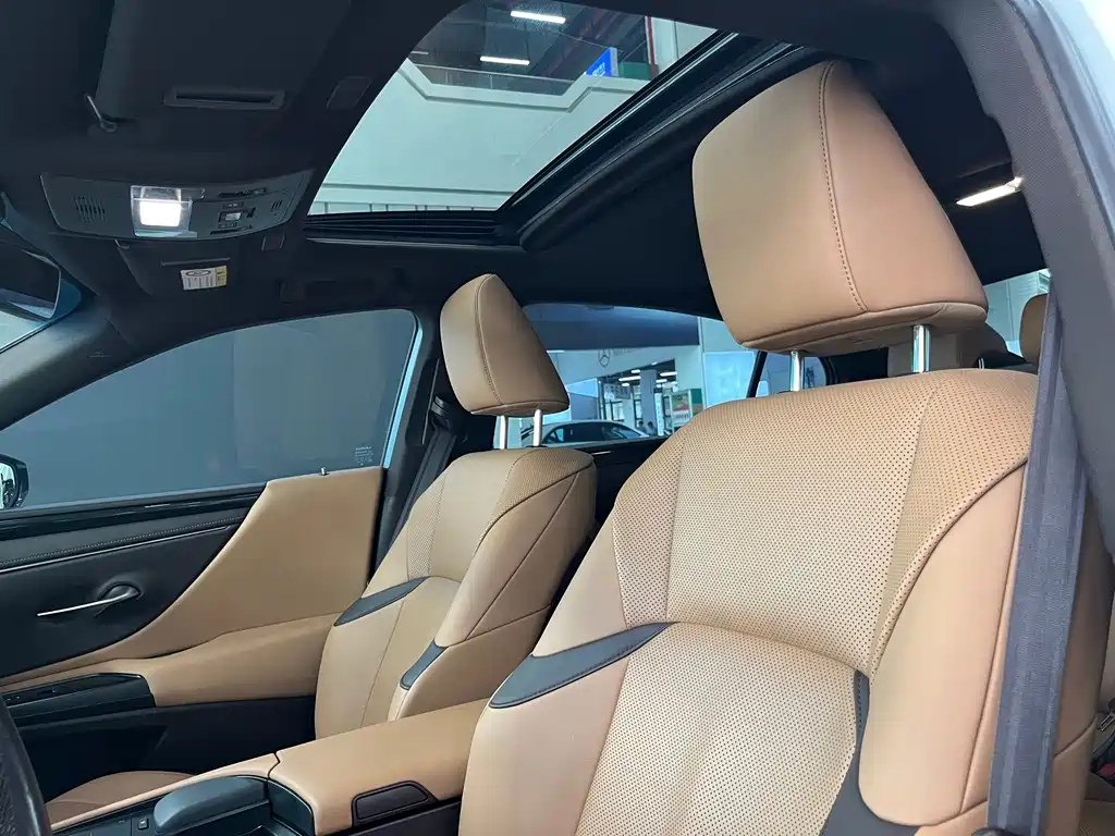Lexus ES — миниатюра 13