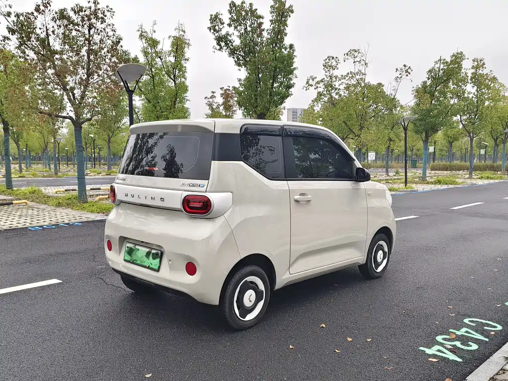 Wuling Hongguang Mini EV 2024 — фото 5
