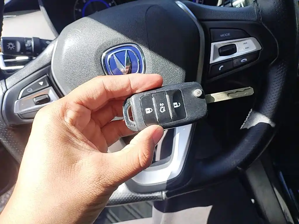 Changan Eado DT — миниатюра 9