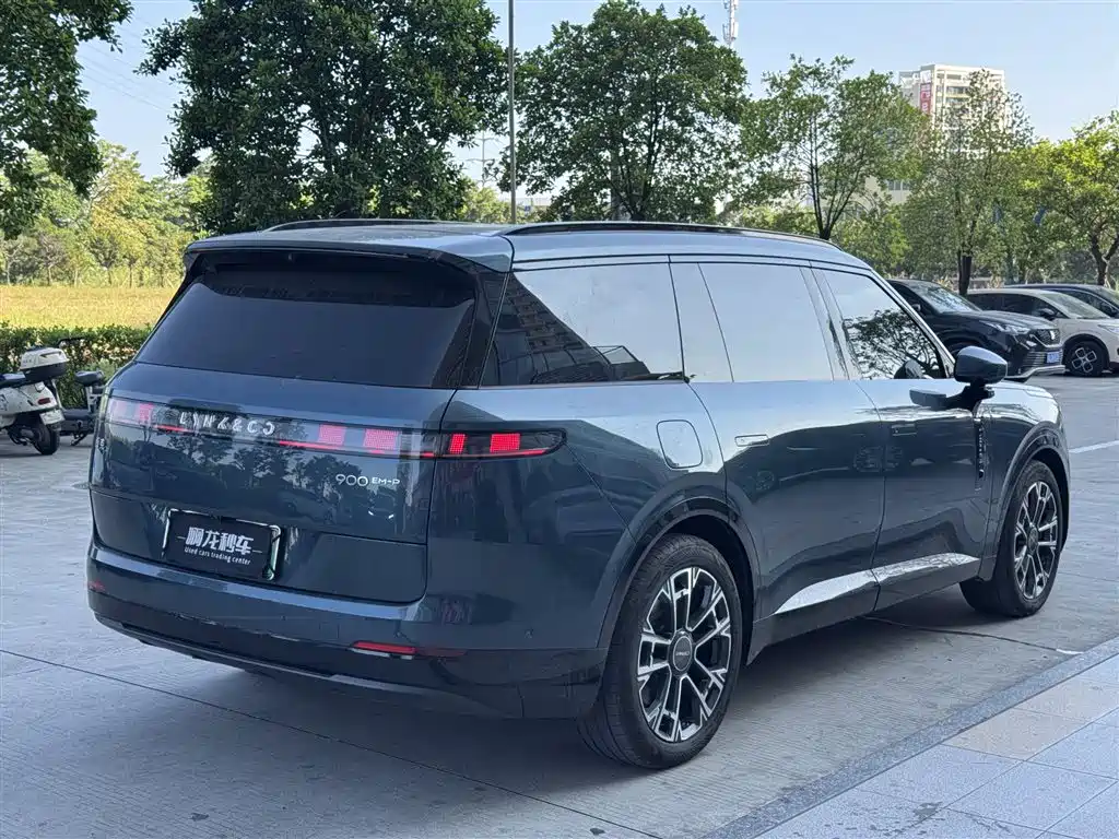 Lynk & Co 900 — миниатюра 9