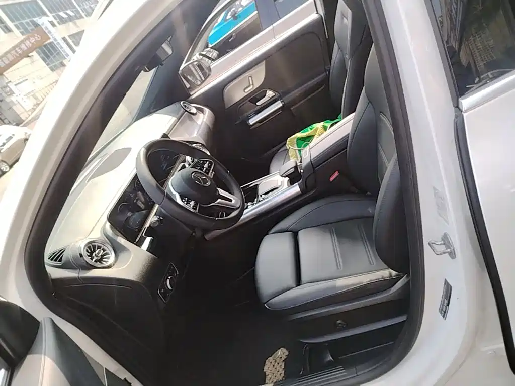 Mercedes-Benz GLA — миниатюра 15