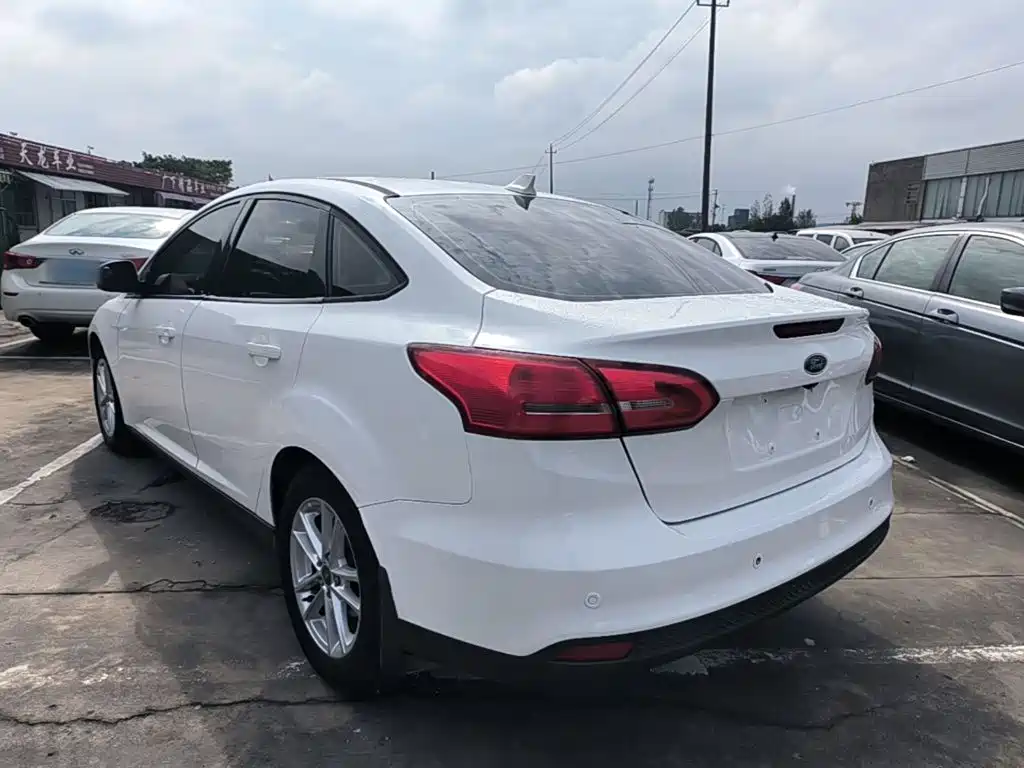 Ford Focus — миниатюра 5