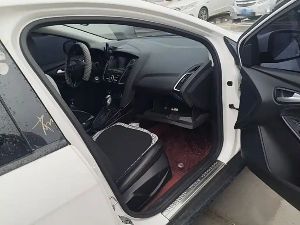 Ford Focus — миниатюра 9