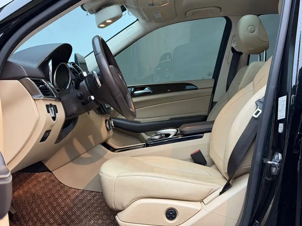 Mercedes-Benz GLS — миниатюра 11