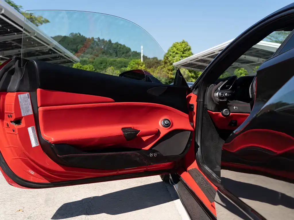 Ferrari 488 — миниатюра 9