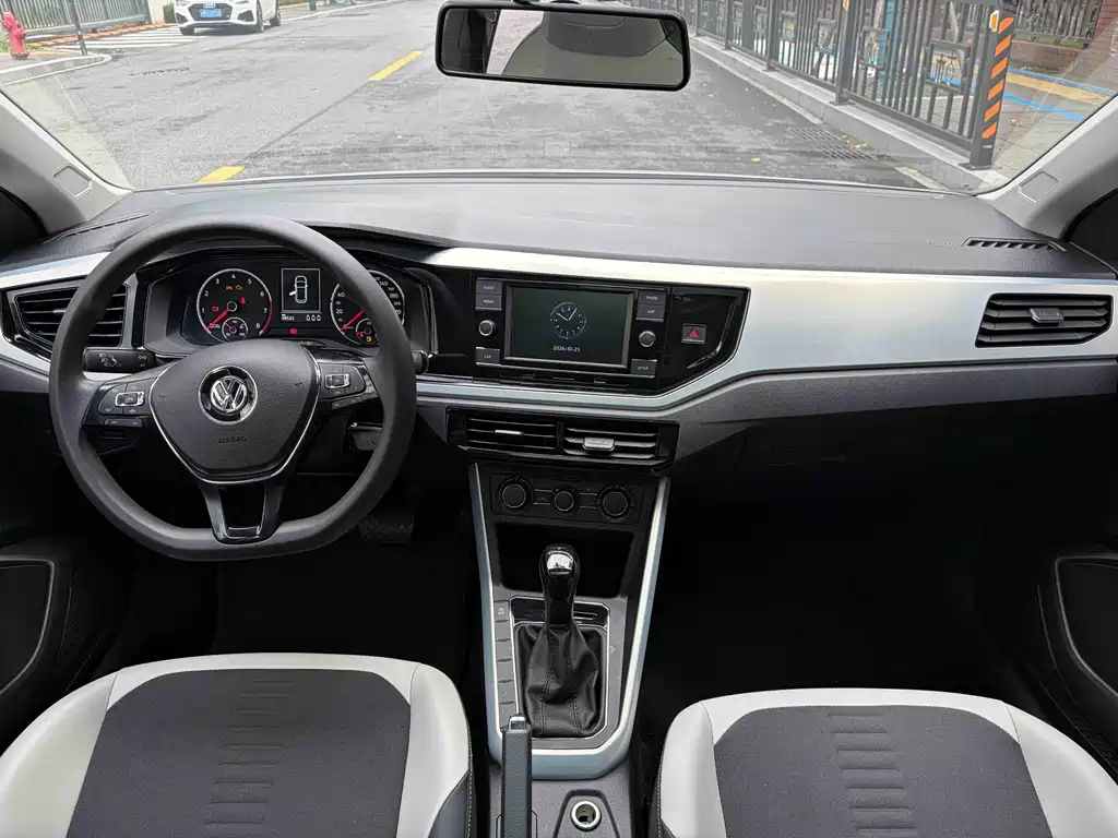 Volkswagen Polo — миниатюра 9