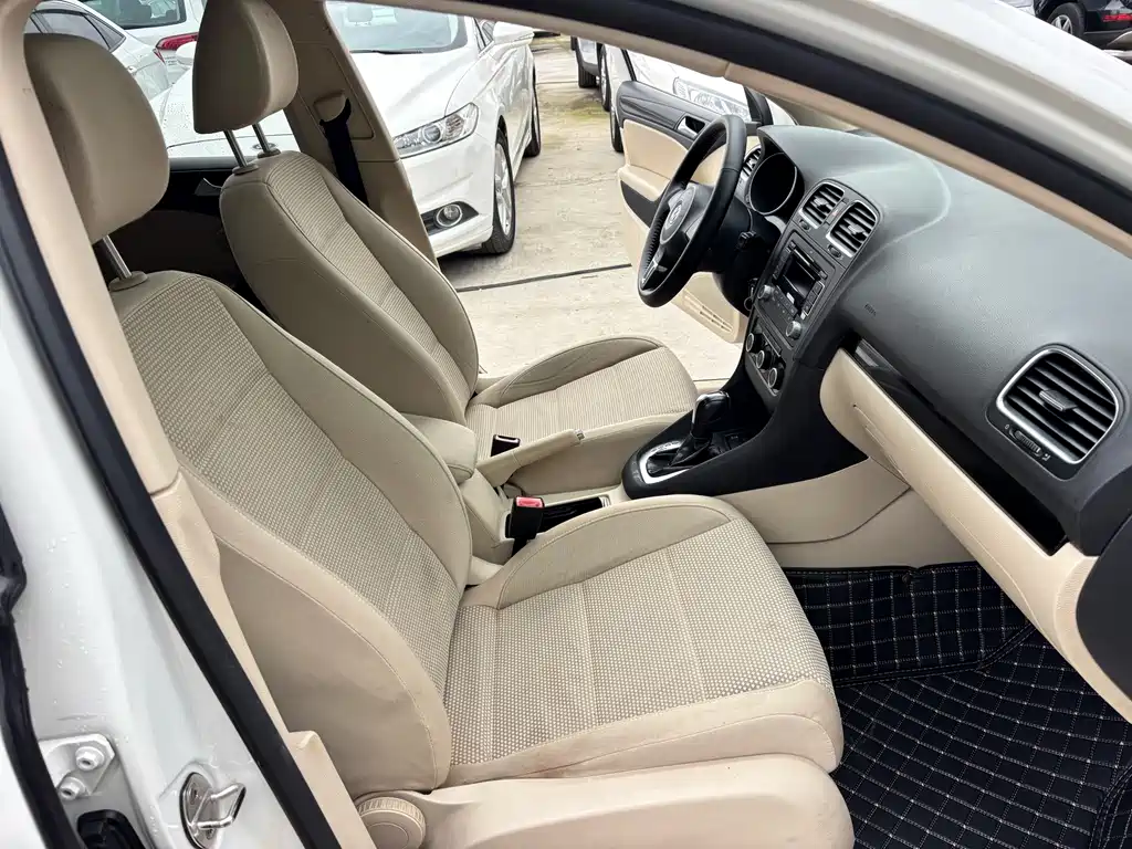 Volkswagen Golf — миниатюра 10