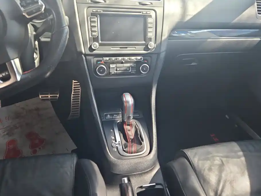 Volkswagen Golf GTI — миниатюра 16