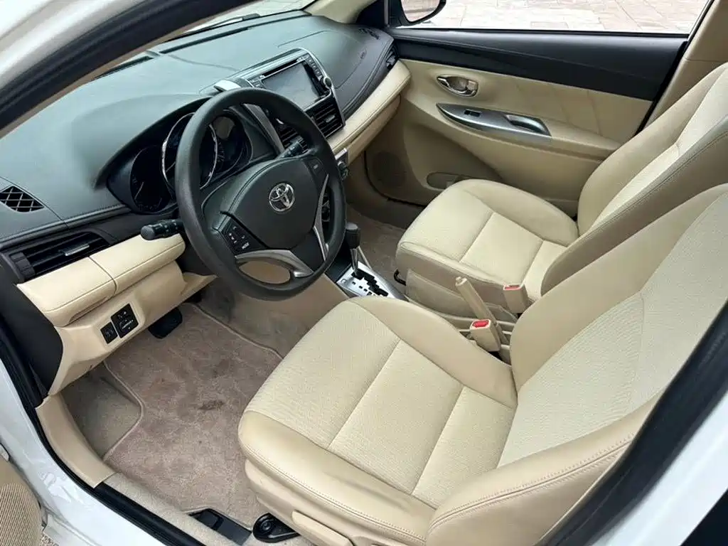 Toyota Yaris L — миниатюра 7