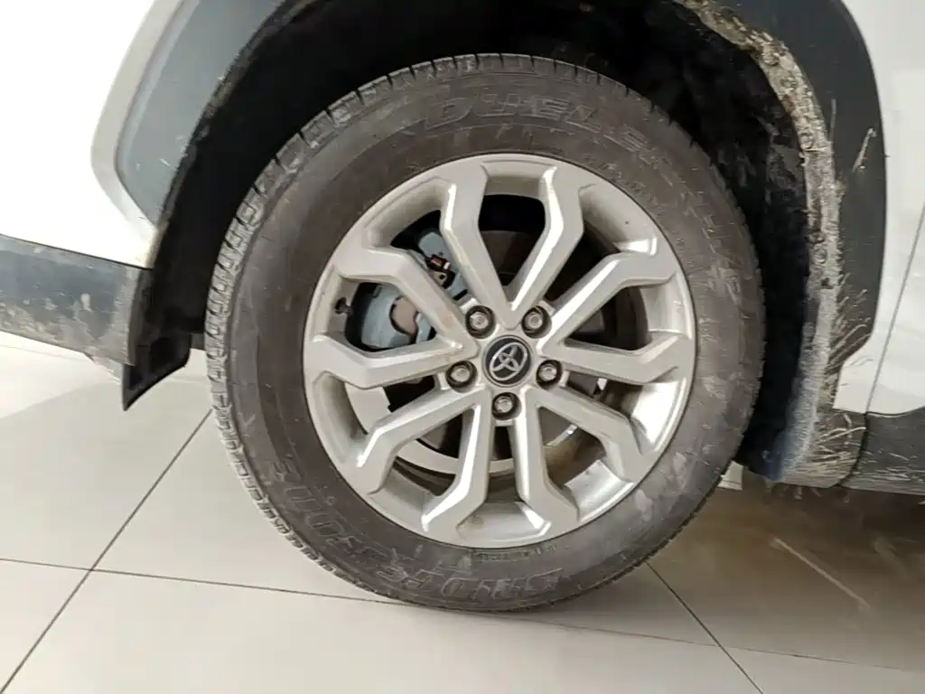 Toyota Frontlander — миниатюра 23