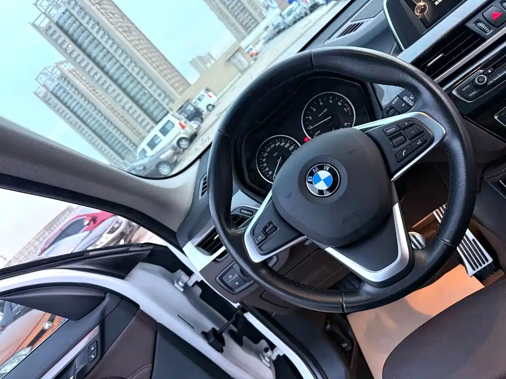 BMW X1 — миниатюра 6