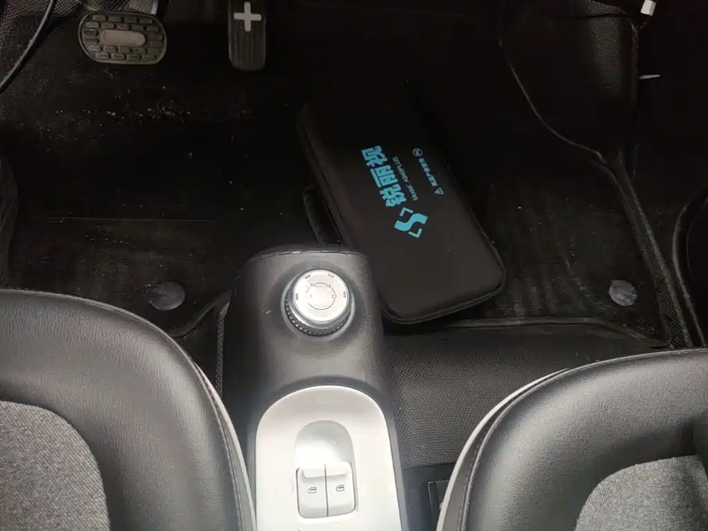 Wuling MINIEV — миниатюра 10