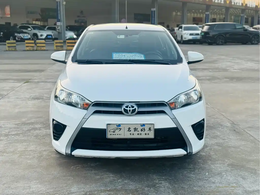 Toyota Yaris L — миниатюра 3
