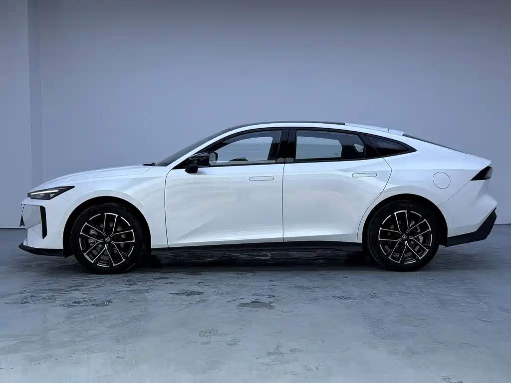 CHANGAN UNI V SMART IDD