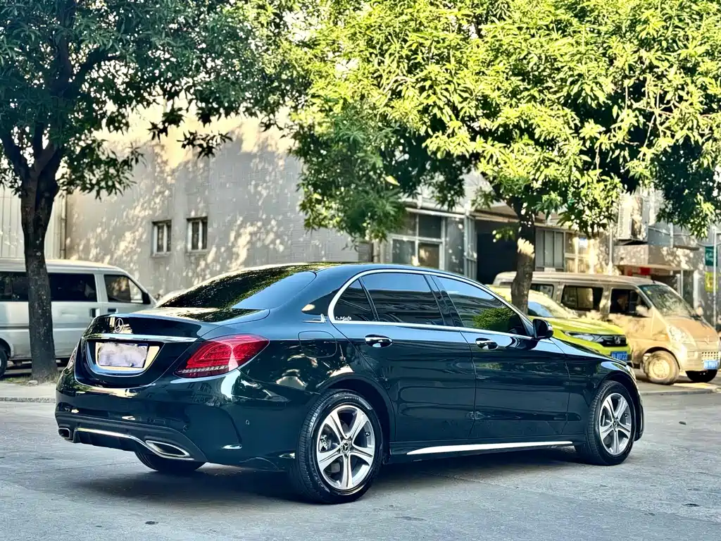 MERCEDES-BENZ C CLASS