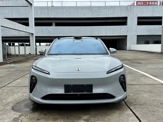 NIO ET5