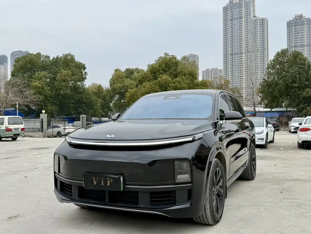 Li Auto Li L8 2024