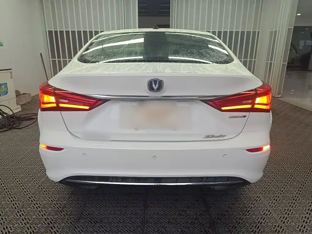 Changan Eado — миниатюра 6