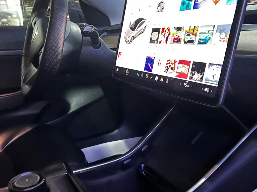 Tesla Model 3 — миниатюра 8