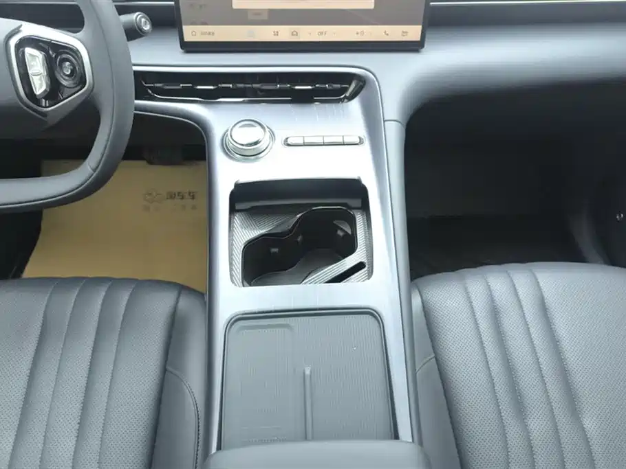 GEELY GALAXY GALAXY E5