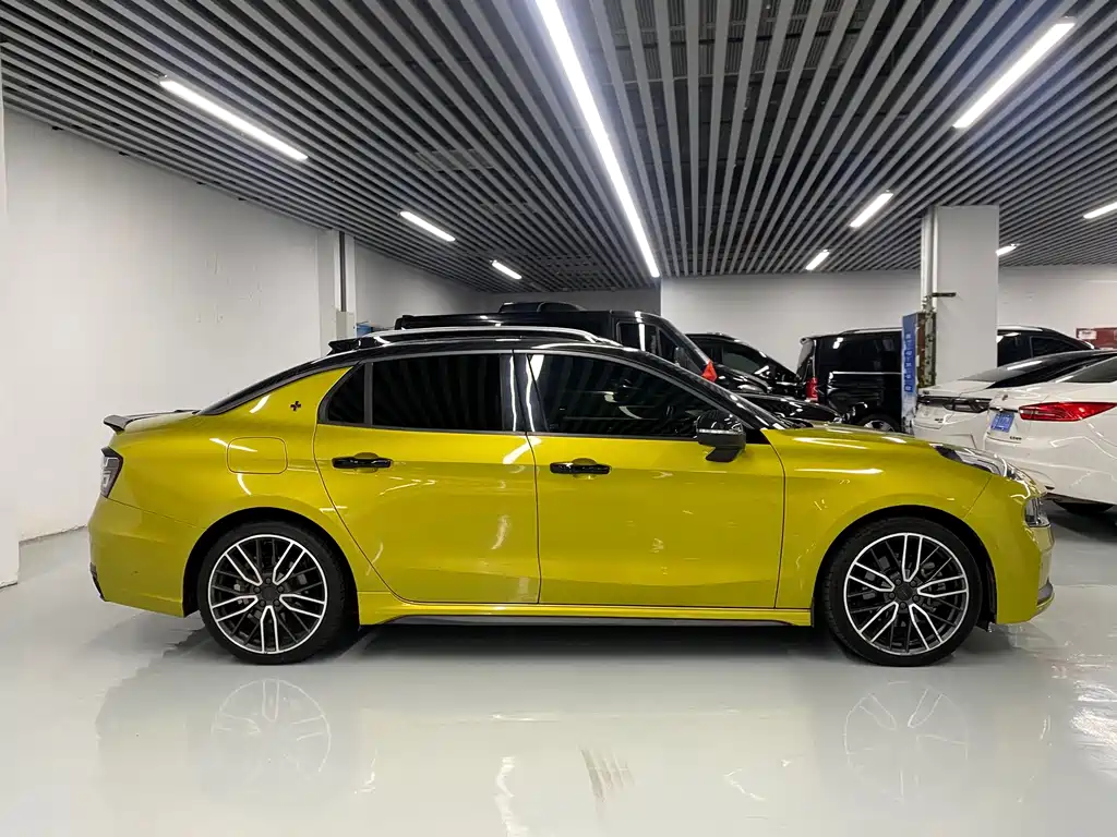 Lynk & Co 03 — миниатюра 4