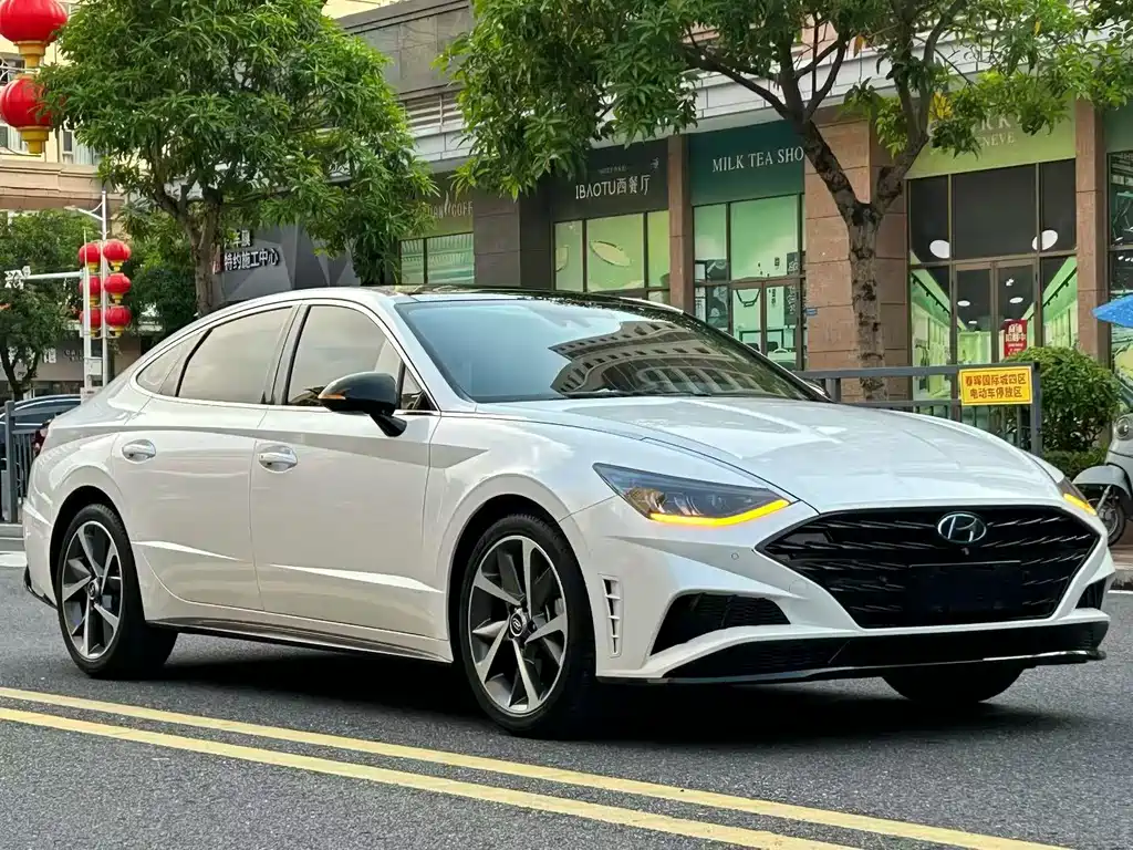 Hyundai Sonata — миниатюра 3
