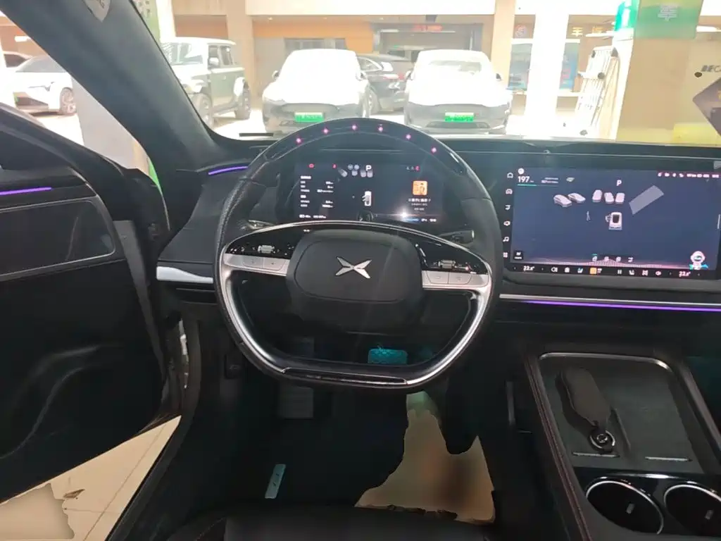 XPeng P7 — миниатюра 11