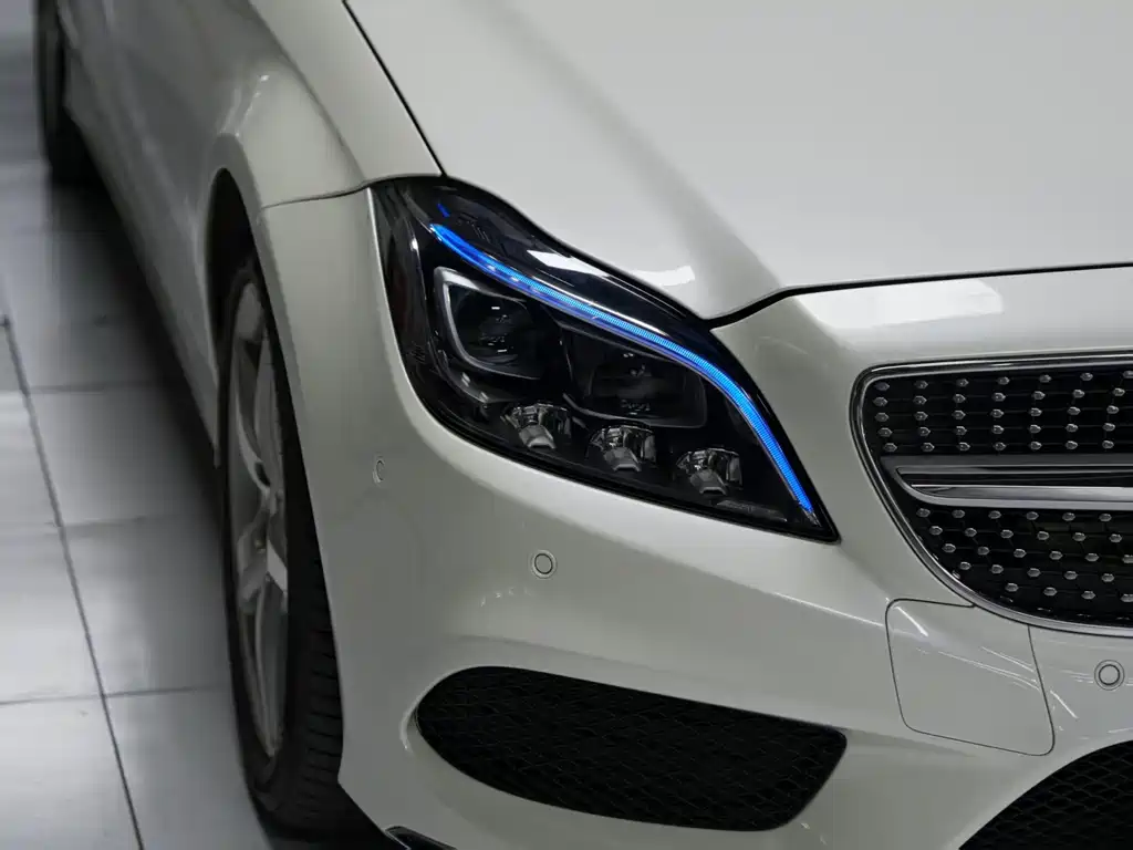 Mercedes-Benz CLS — миниатюра 14