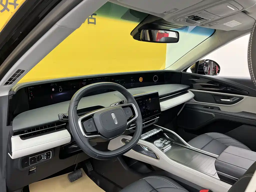 Lincoln Nautilus 2026 2.0T Premium