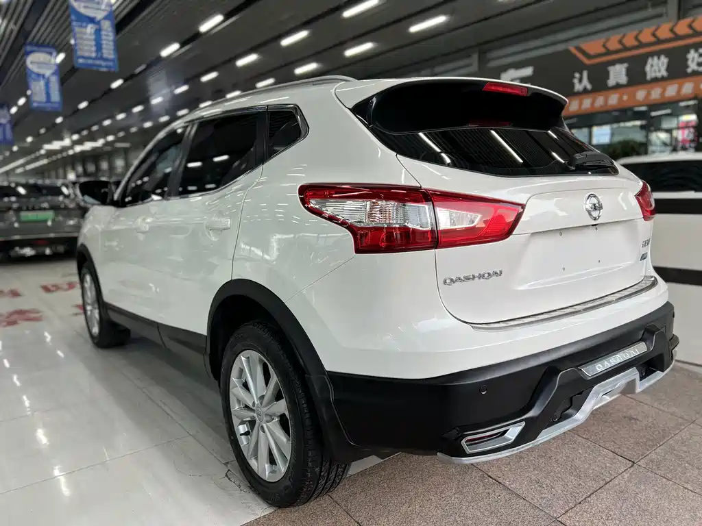 Nissan Qashqai — миниатюра 9