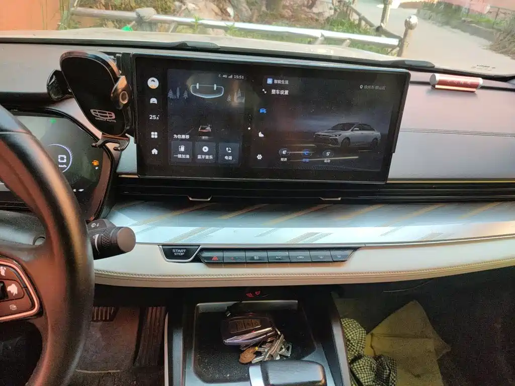 Geely Emgrand L — миниатюра 9