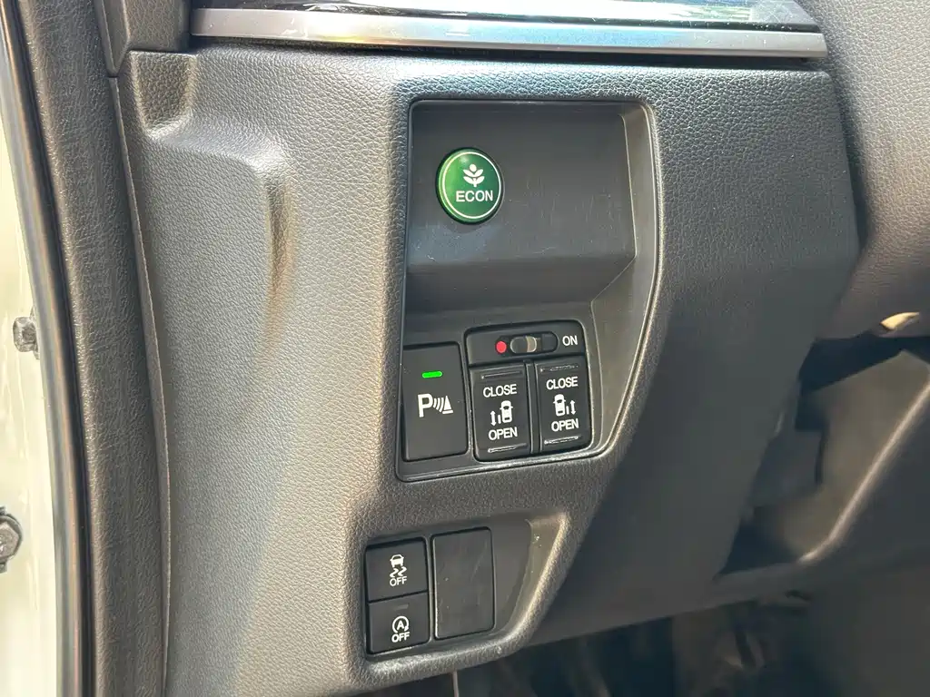Honda Odyssey — миниатюра 7