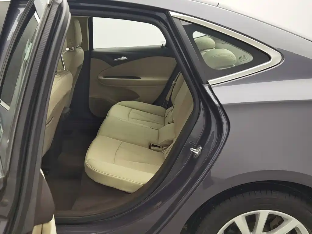 Buick Verano — миниатюра 15