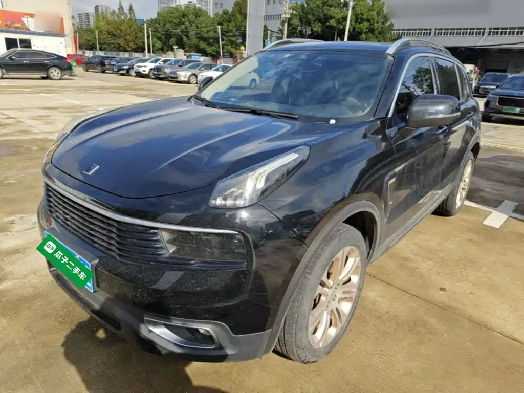 Lynk & Co 01 — миниатюра 2