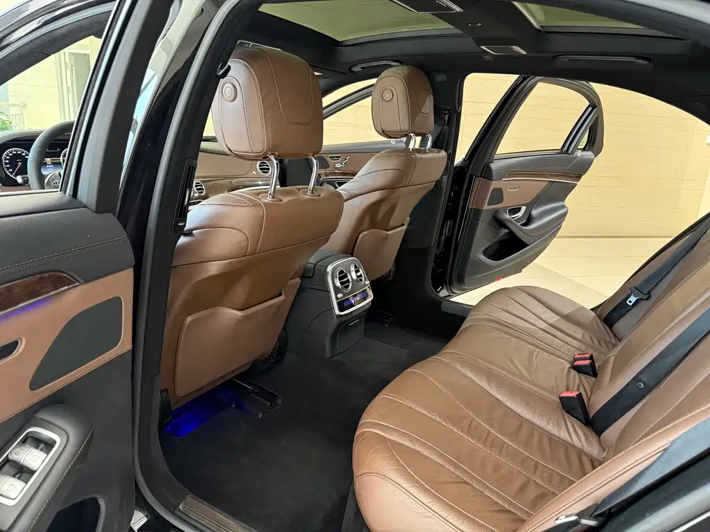 Mercedes-Benz S-Class — миниатюра 7