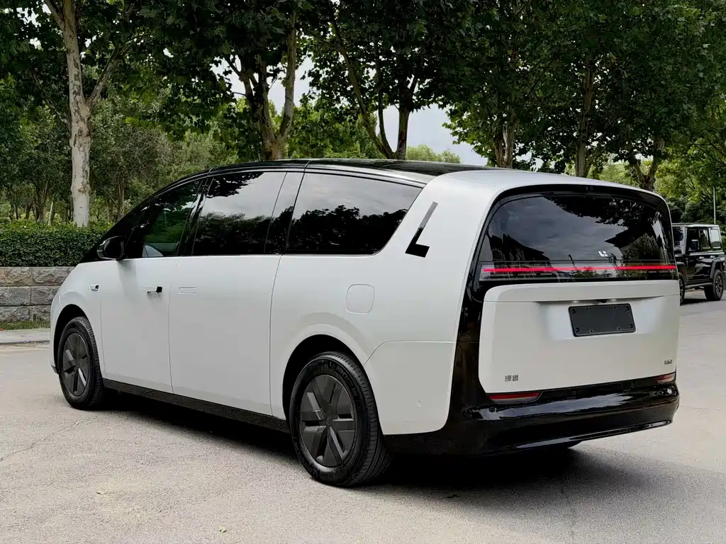 Li Auto Li MEGA — миниатюра 7