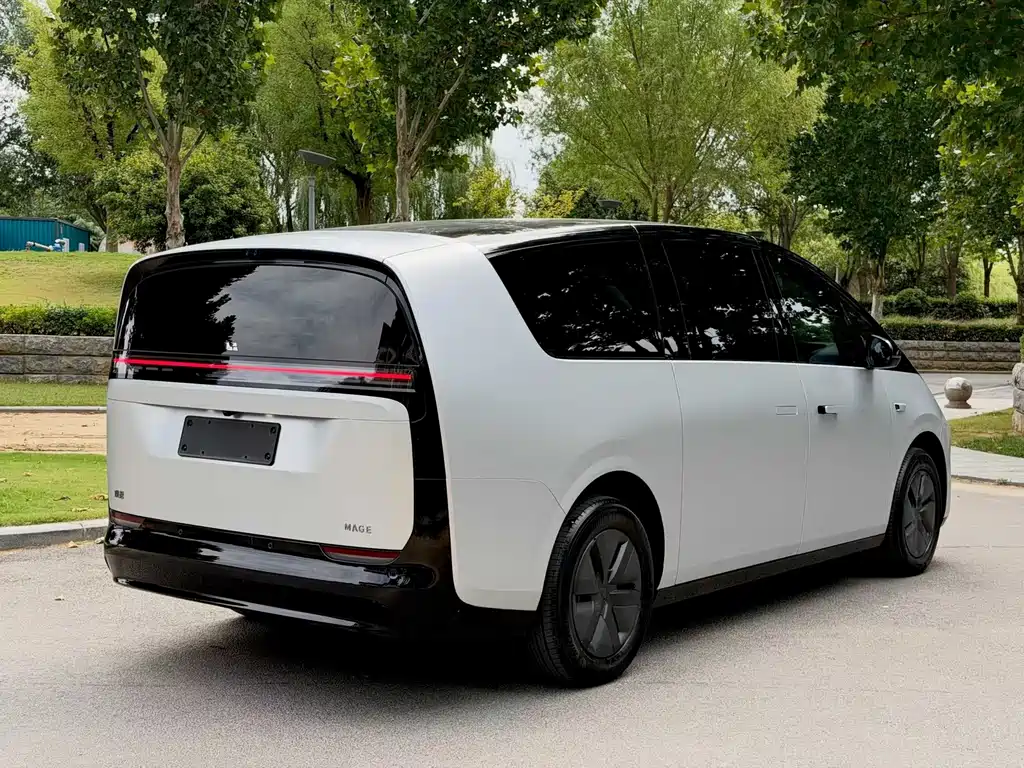 Li Auto Li MEGA — миниатюра 9