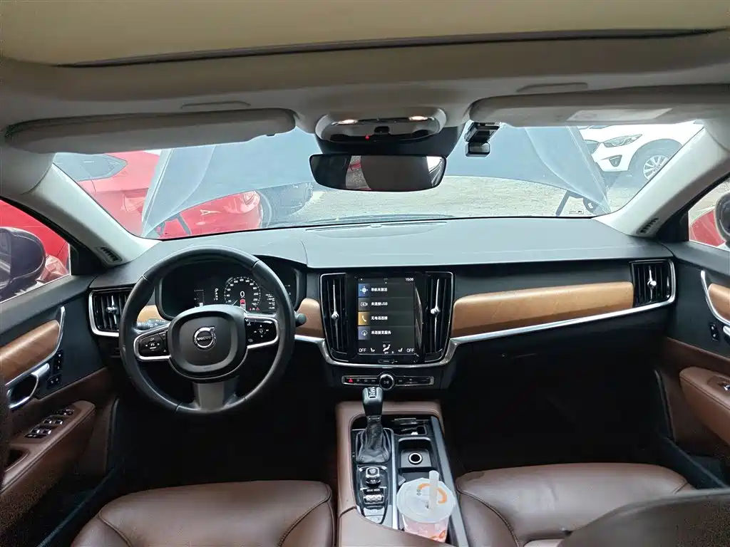 Volvo S90 2019 T5