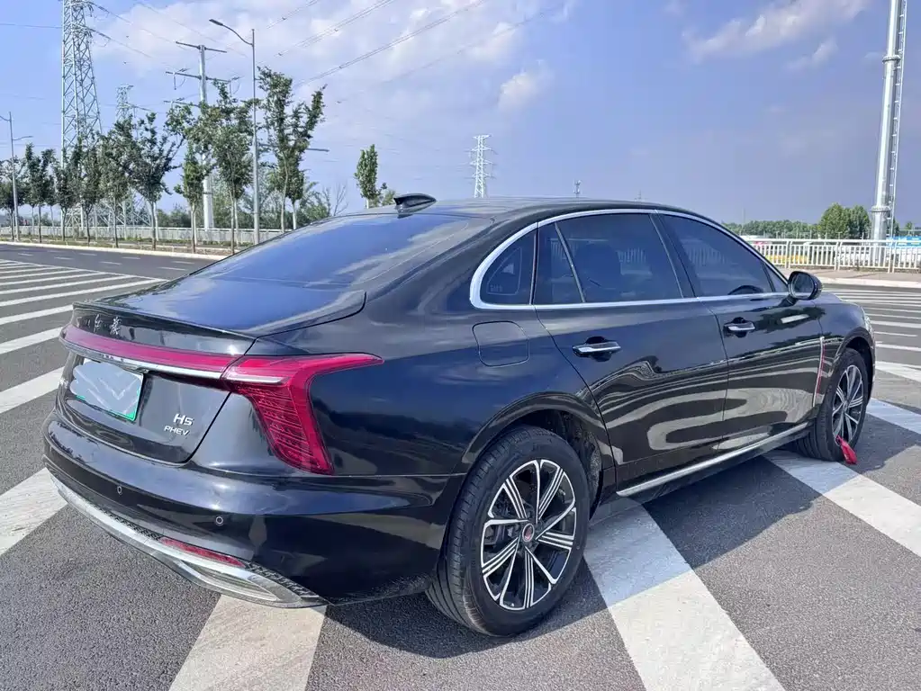 Hongqi H5 PHEV 2025 130