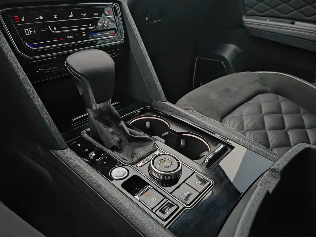 Volkswagen Teramont — миниатюра 11