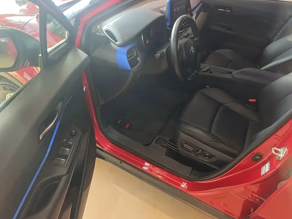 Toyota C-HR — миниатюра 16