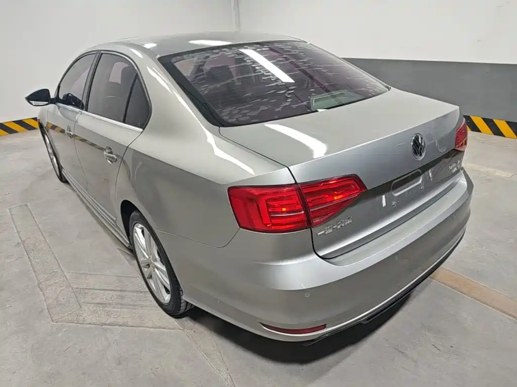 Volkswagen Sagitar — миниатюра 5