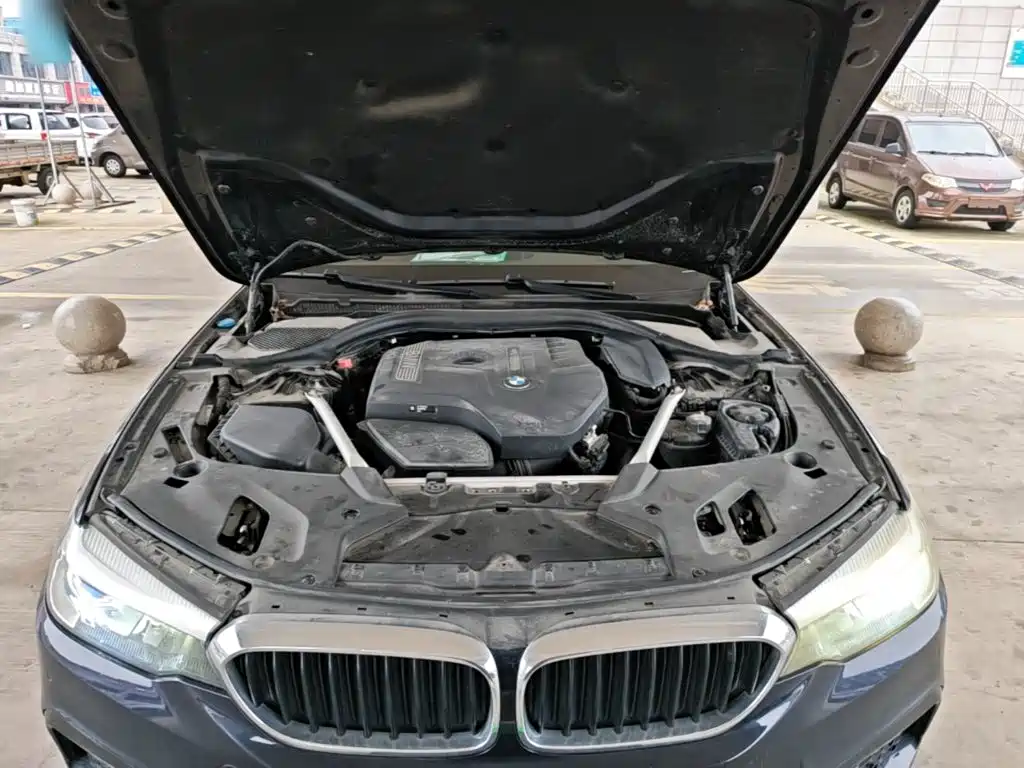 BMW 5 Series — миниатюра 20